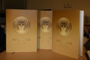 Kulubumuzun Kurulusunun 100 Yili Etkinlikleri Kapsaminda 3 Cilt Olarak Basilan 100 Yil Almanaklarinin Dagitimi Devam Ediyor Tum Kulup Uye Fenerbahce Spor Kulubu