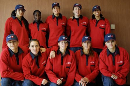 Aras Kargo Nun Kis Kiyafetlerini Bayanlarimiz Tanitti Fenerbahce Spor Kulubu