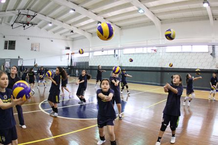 Voleybol Okulu Kis Programi