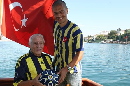 Efsane Geri Dondu Fenerbahce Spor Kulubu