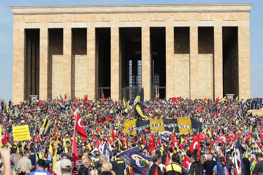 Fenerbahcemiz Anitkabir De Atamizin Huzurunda Fenerbahce Spor Kulubu