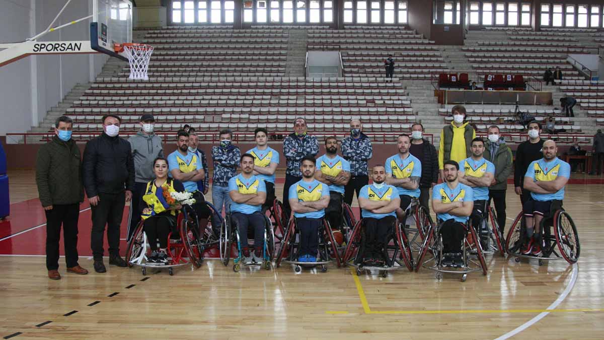 orhangazi dernegimiz 1907 fenerbahce engelli yildizlar takimini ziyaret etti fenerbahce spor kulubu