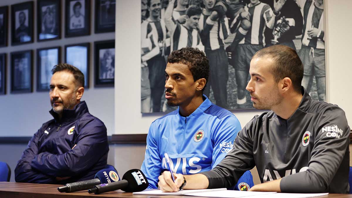 Teknik Direkt�r�m�z Vitor Pereira ve oyuncumuz Luiz Gustavo'dan, HJK Helsinki ma�� �ncesi a��klamalar