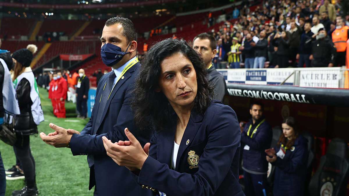 Fenerbahçe Kadın Futbol Takımımızın Teknik Direktörü Nihan Su: Tarihi bir  maçtı - Fenerbahçe Spor Kulübü