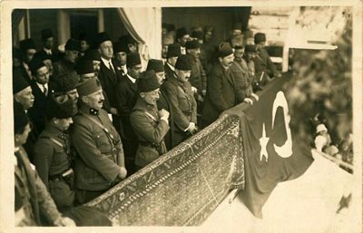 FenerbahceOrg_AtaturkFB_12_1922_RefetPasa.jpg FenerbahceOrg_AtaturkFB_12_1922_RefetPasa.jpg